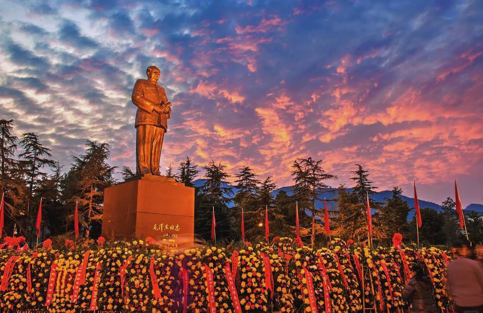 胡贺波赴韶山专题调度第六届湖南旅发大会筹备重点工作