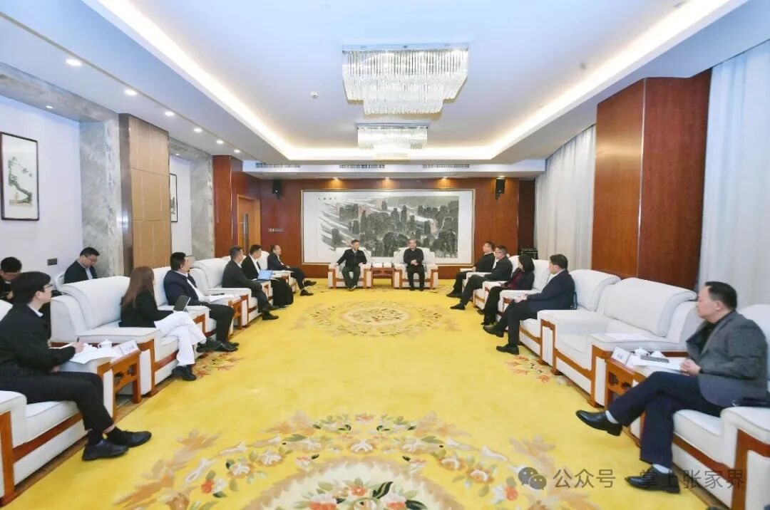 刘革安会见杨波、万俊华一行