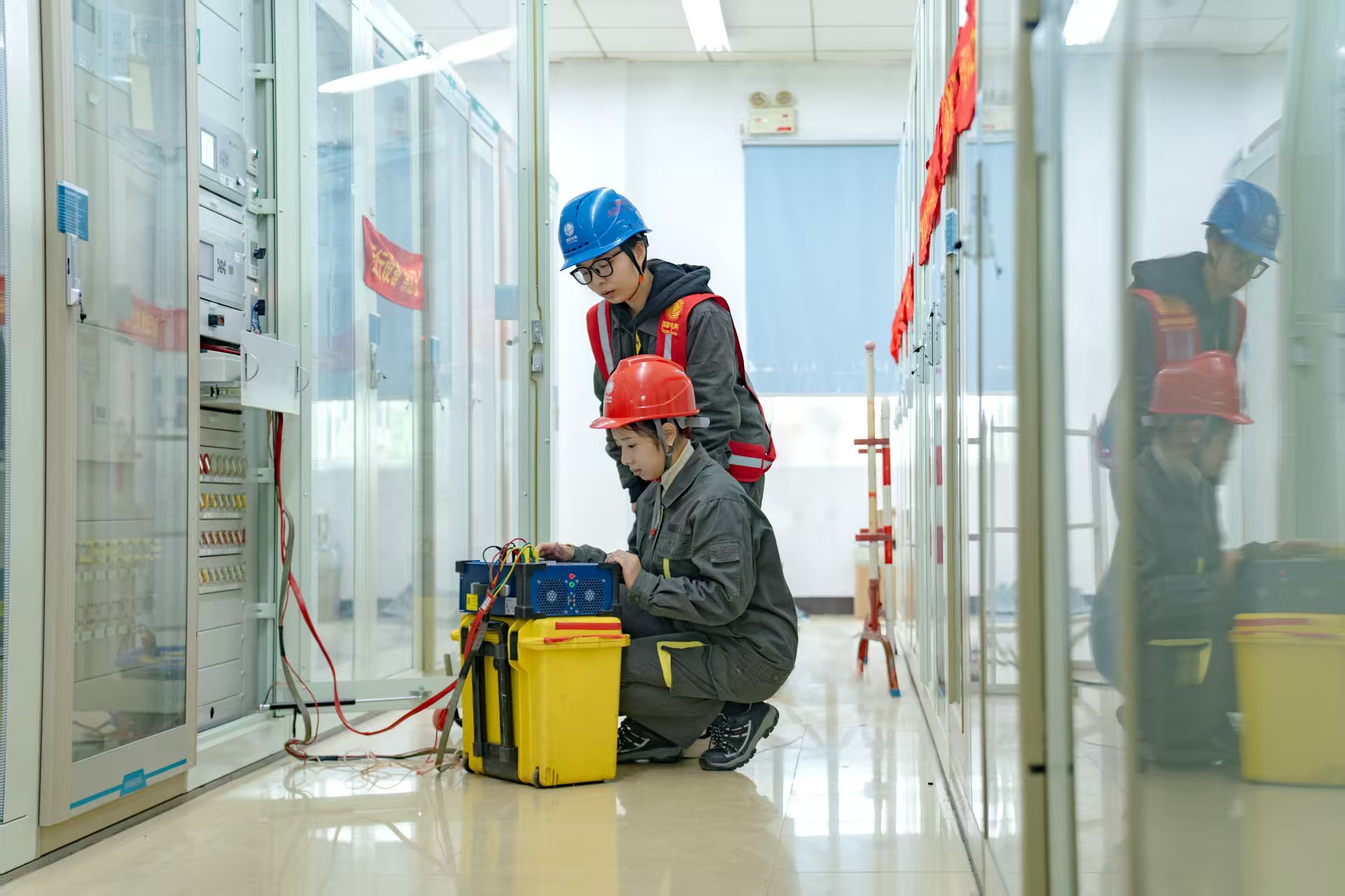 国网衡阳供电公司:主设备检修除隐患 温暖度冬添保障