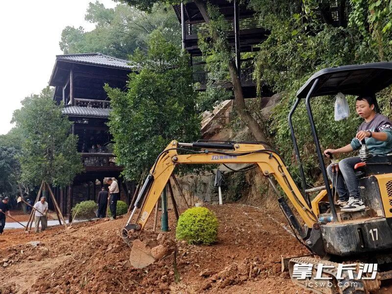 收尾作业。 收尾作业。