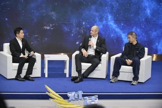 巨头加码中国AI!这场对话,信息量巨大→