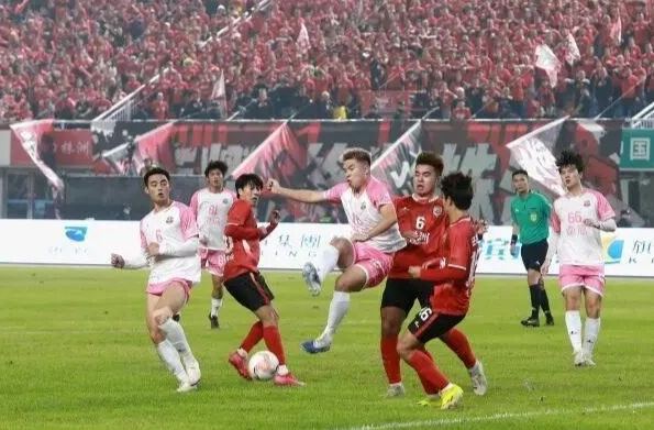 “湘超”观感：强者不惧风雨