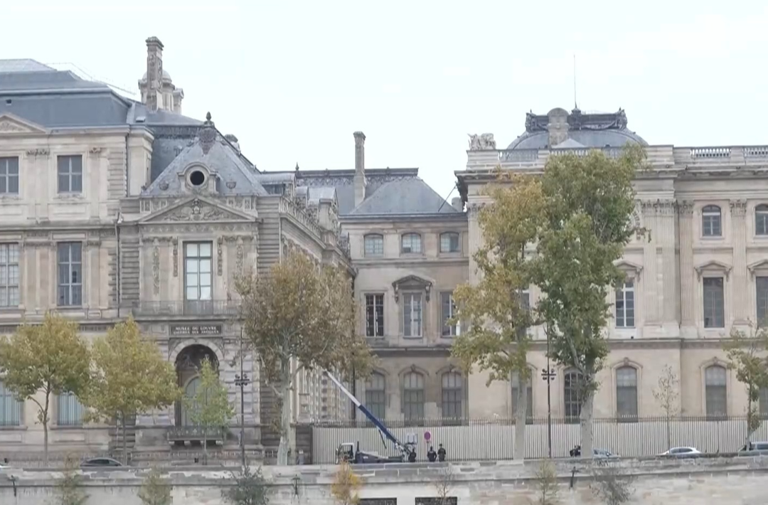 卢浮宫抢劫案两名涉案嫌疑人已被捕