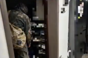 提醒！AI合成流浪汉进家可能犯法