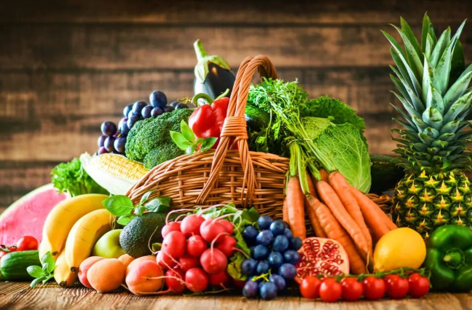 侃财邦｜从泡面到自助餐，湖南火车餐食经历了什么