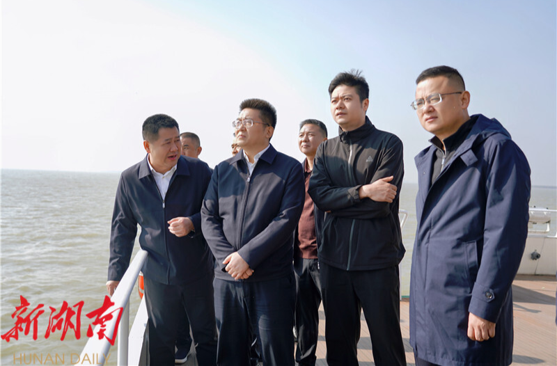 肖湘晖开展东洞庭湖巡湖工作