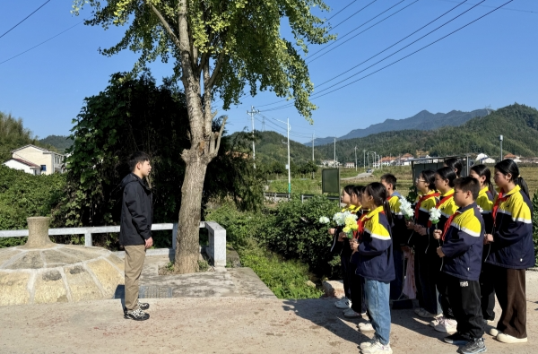 浏阳市蕉溪镇：红色书香润童心 “湘”村党课育新人@湖南日报
