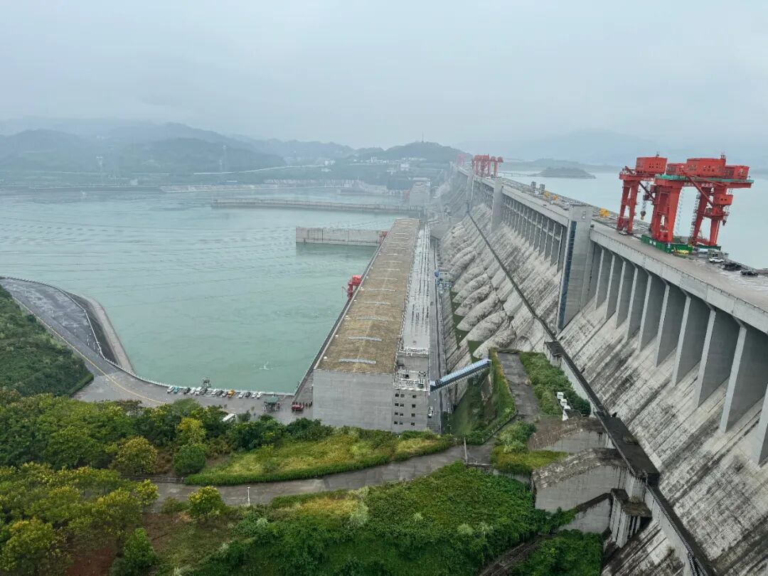 三峡大坝升船机的“安全卫士”——3517产C形止水密封件