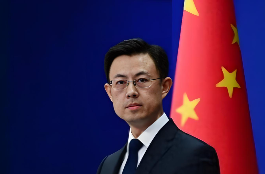美军机在南海坠毁 外交部:中方愿从人道主义角度向美提供协助