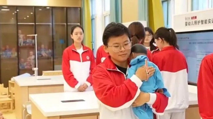 大学开设“带娃”专业,学什么?去哪里就业?