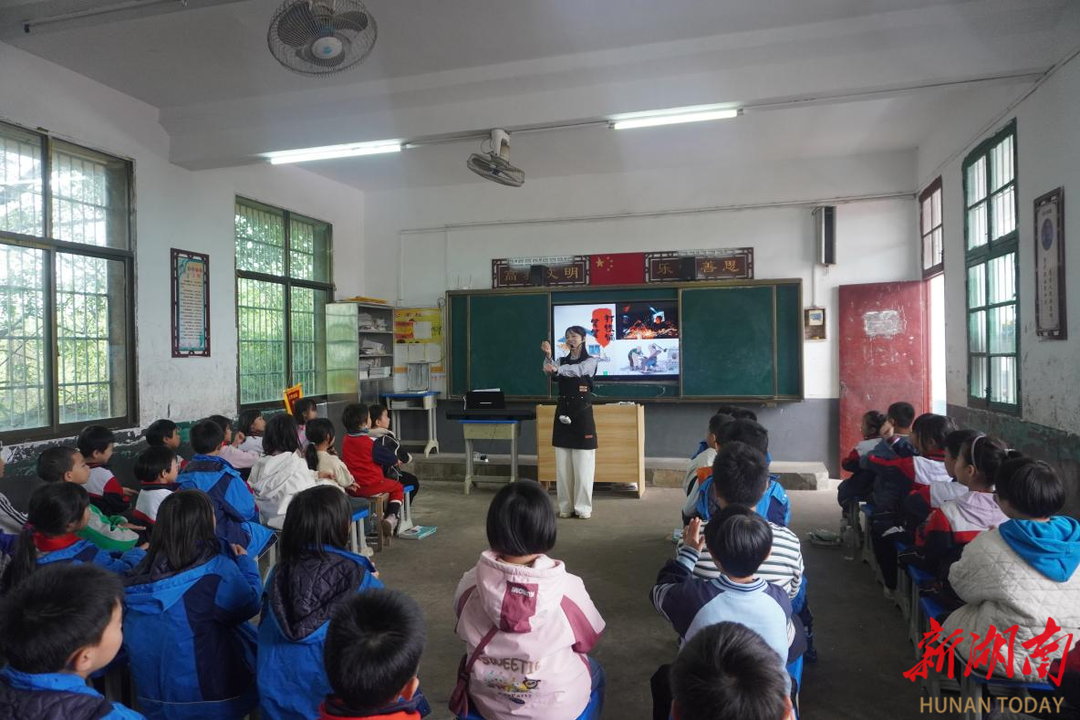 常宁:音乐送教下乡学校 奏响均衡发展乐章