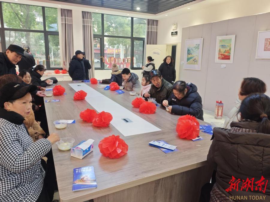 湘潭洗脚桥社区：志愿暖社区 服务践初心