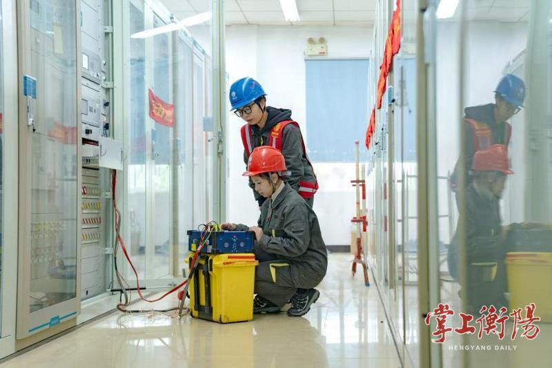 真武变电站“体检”,衡阳“零停电”