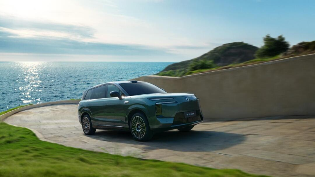 超安全、超豪华、超智能！29.98万元起，腾势N8L“掀桌”