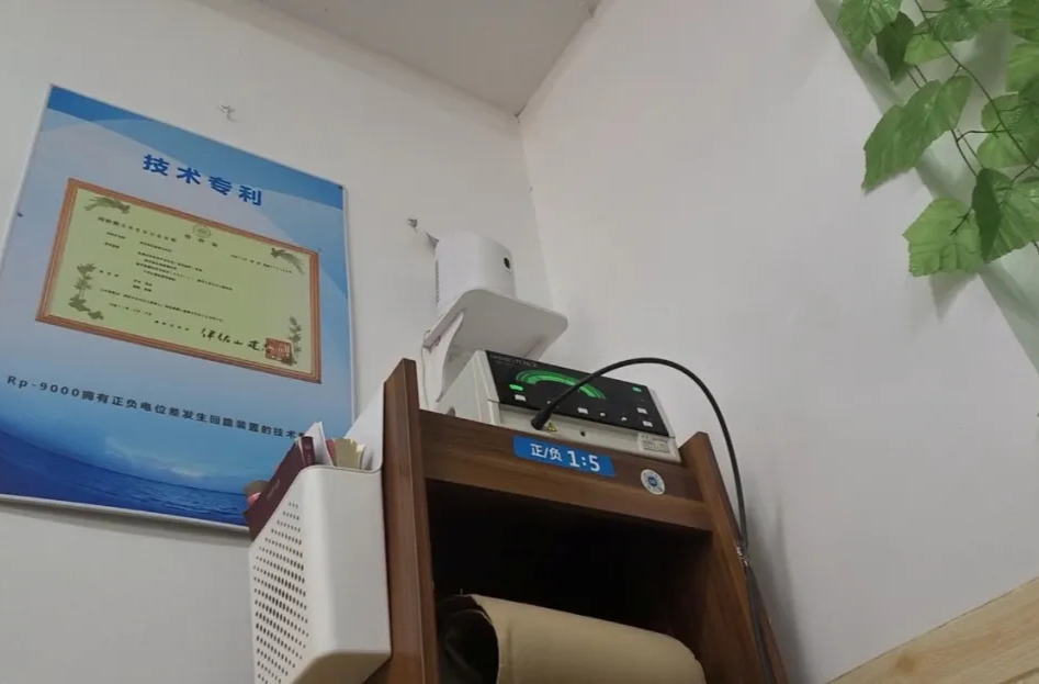 天价“高压电疗仪”瞄准老年人:号称“肿瘤都能摘出来”,购买者多是独居老人,仪器操作不当可能致死