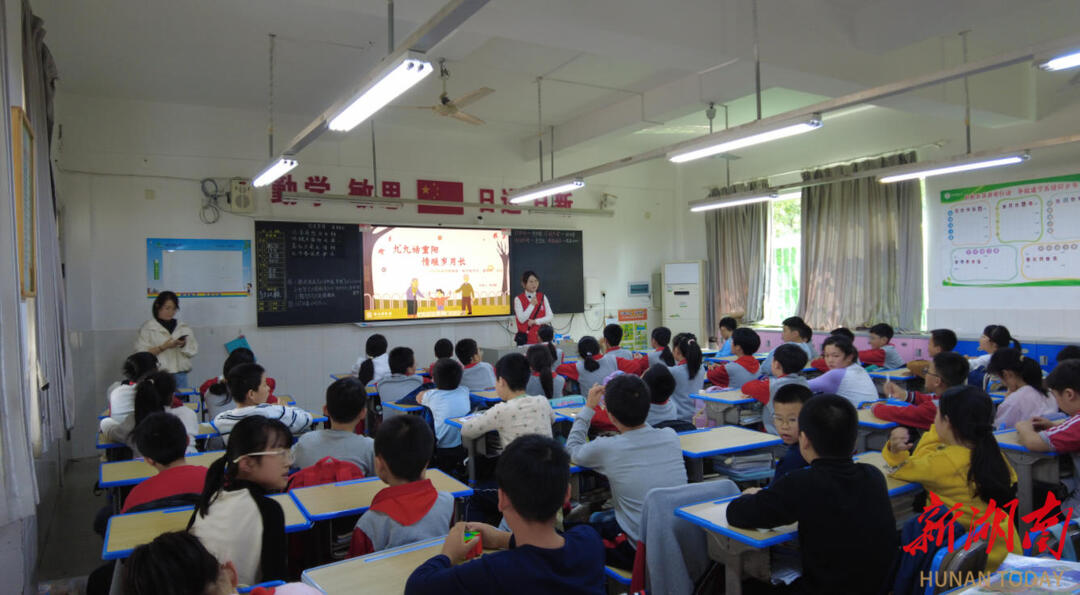 重阳暖情·文化传承|当“三字经”遇上“宝葫芦”,株博的这堂传统文化课超有料!