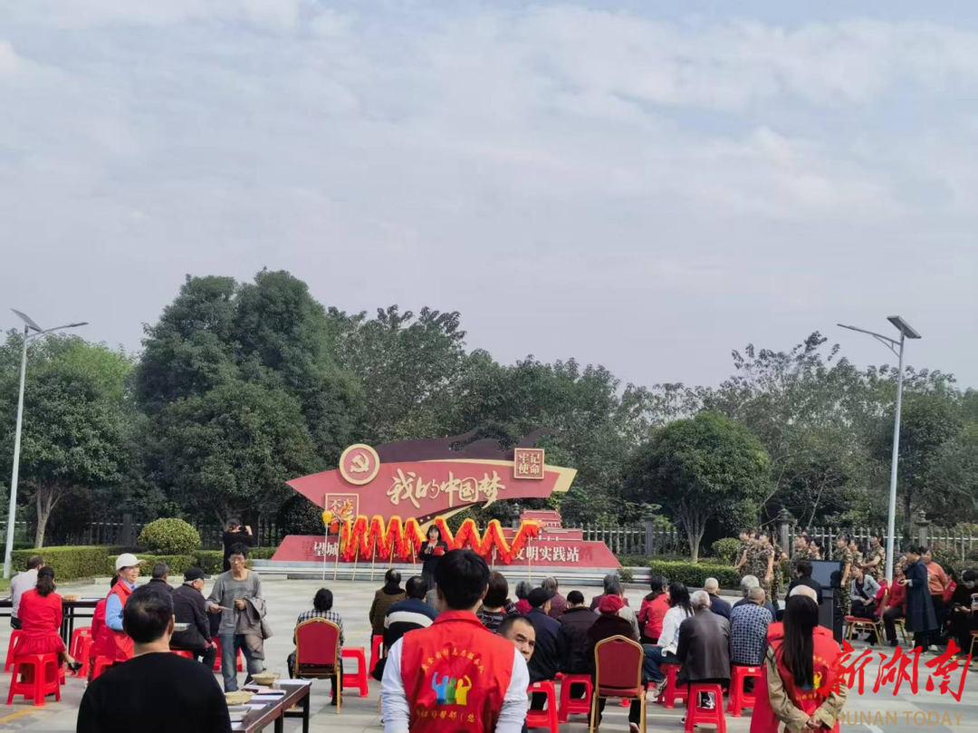 黄金园村：金秋情暖 艺满重阳