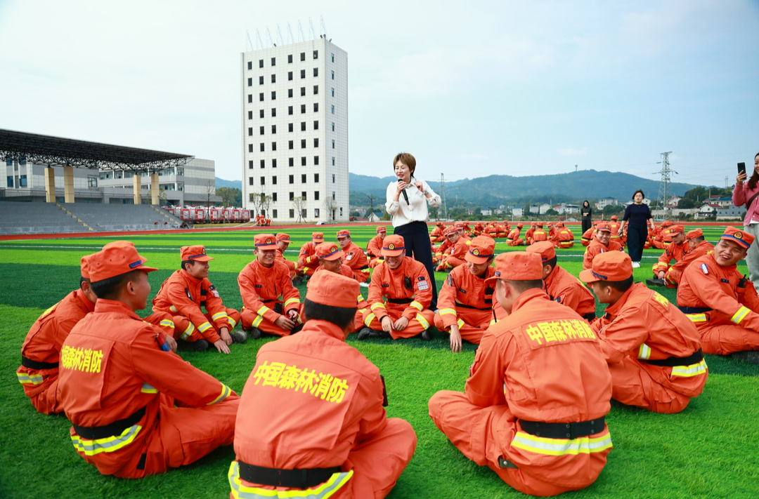 注入“心”动力 筑牢“安全墙”  湖南机动队伍心理法律服务直达基层