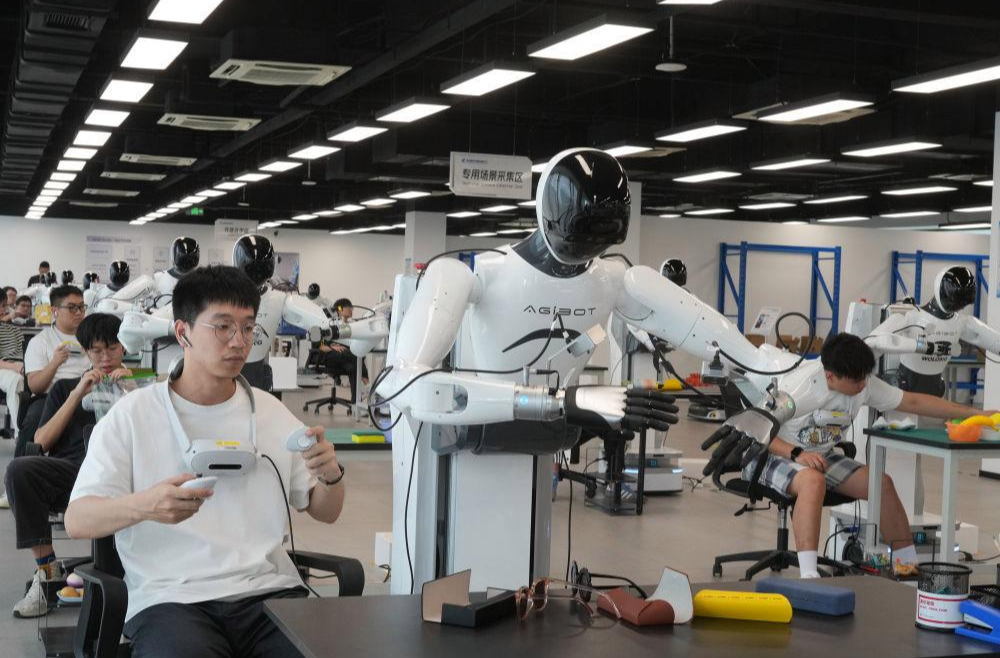 为基本实现社会主义现代化奠定更加坚实的基础——《中共中央关于制定国民经济和社会发展第十五个五年规划的建议》诞生记