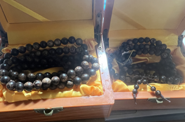 “保险+旅游”围猎老人！借“保险”之名的坑老团何以没人管