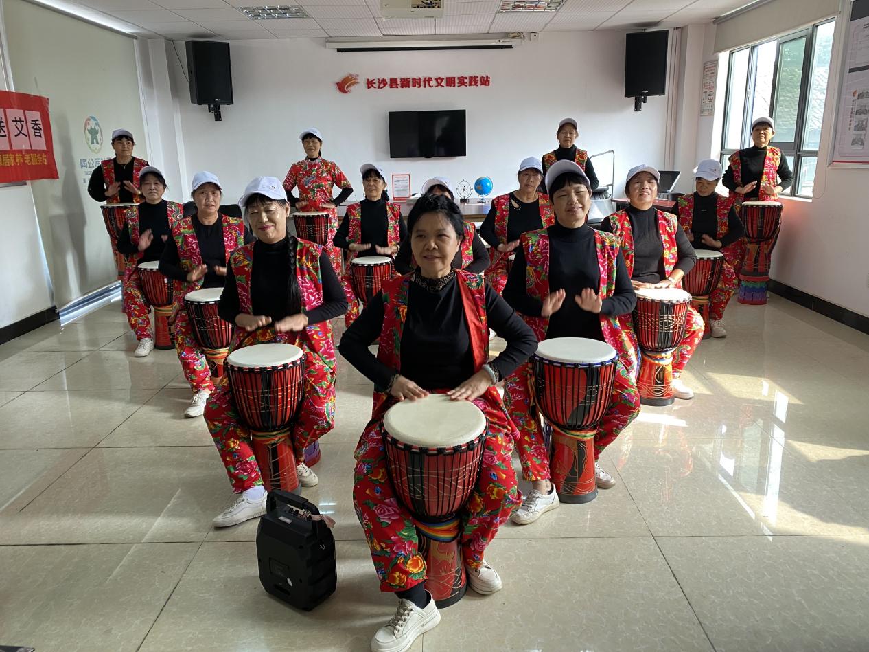 多站联动绘就重阳敬老图景,“三湘颐养”温情浸润银龄岁月