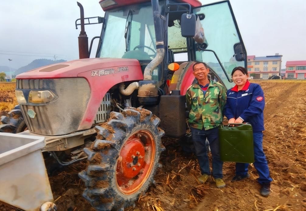 株洲石油:田头送油暖农心,助力秋收保丰收