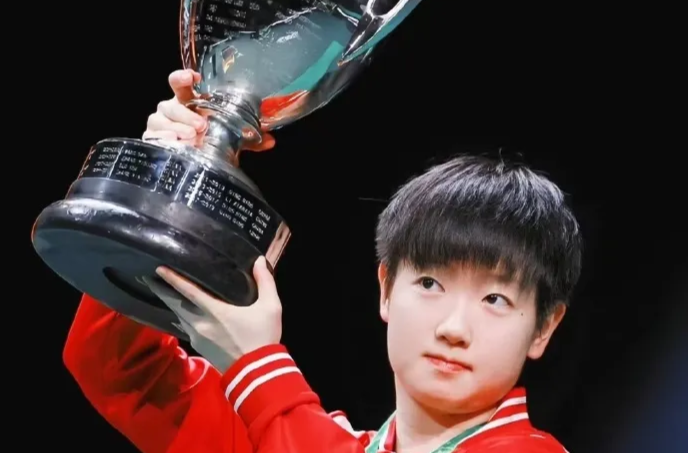 孙颖莎、王曼昱,拟被录取为清华大学硕士研究生!