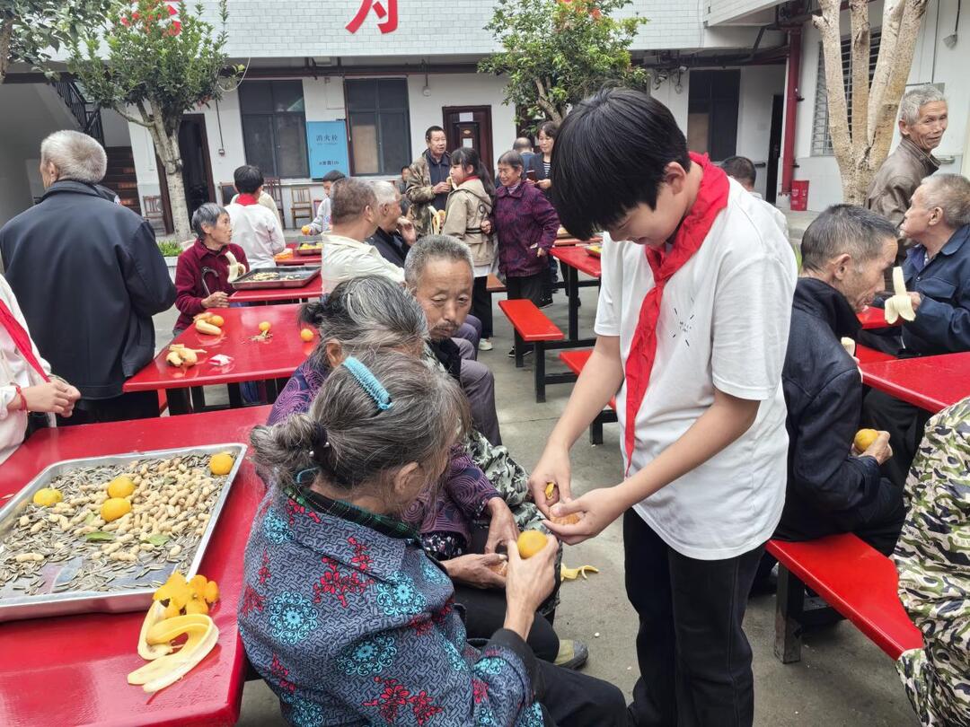 溆浦县两丫坪镇中心小学开展德育活动