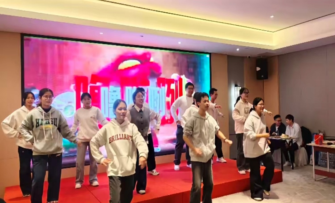 九九重阳节，情暖韭菜园——长沙民政职院软件学院书写重阳敬老答卷