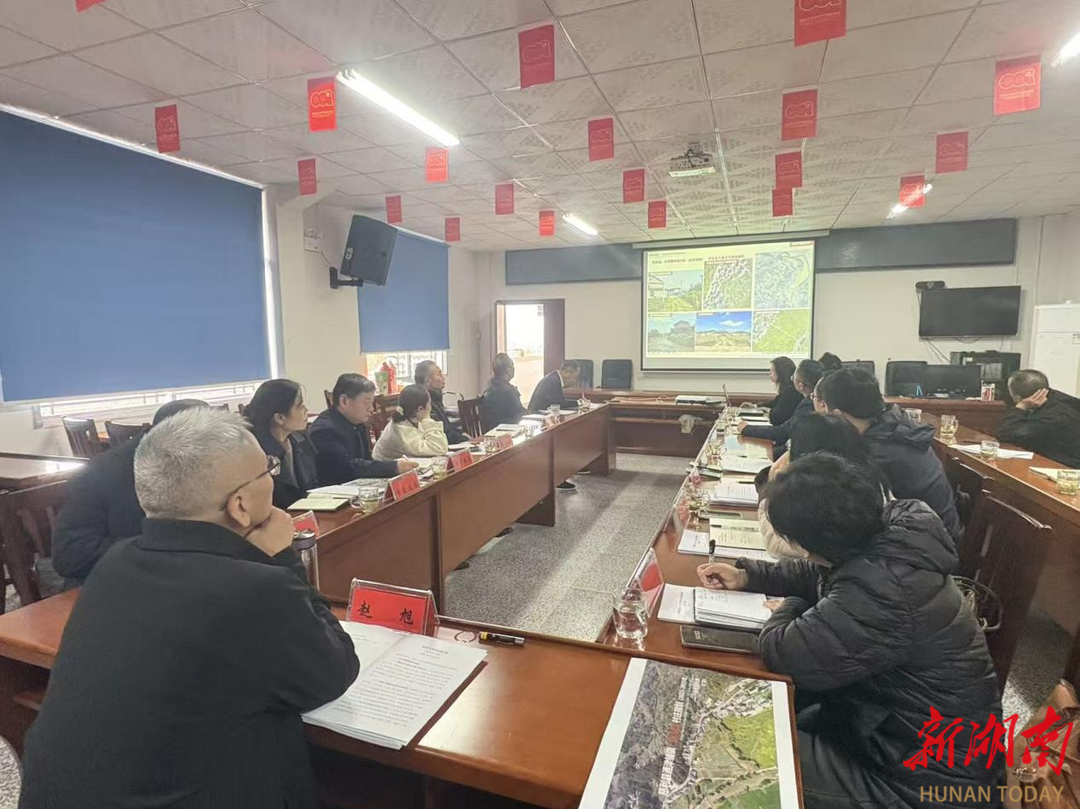 “六个请求”现场办“六个一”暖民心！慈利二吾台村乡村振兴会直奔一线