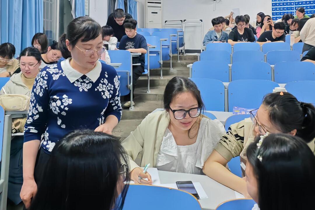 【教育家精神万里行】罗银河：让中西医“对话” 以仁心点亮桃李路