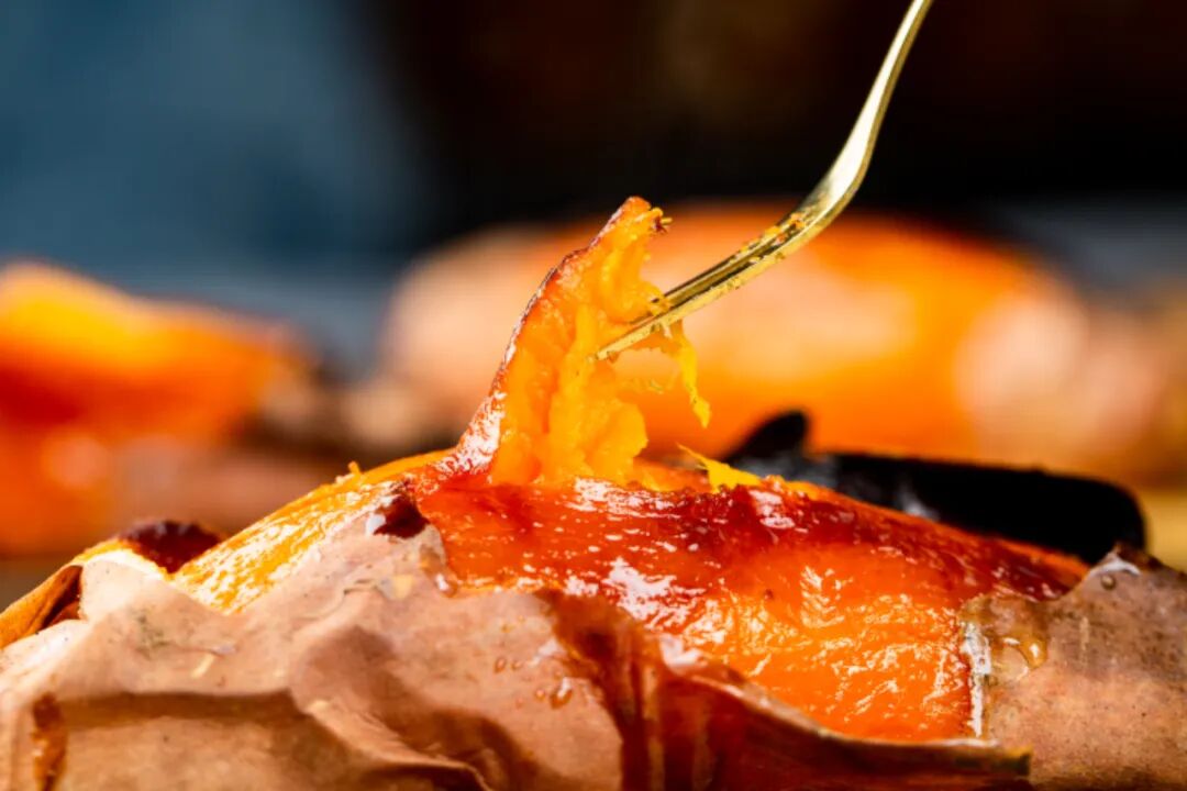 冬天不建议吃太多烤红薯的理由，猜你一定想不到（不是胖）