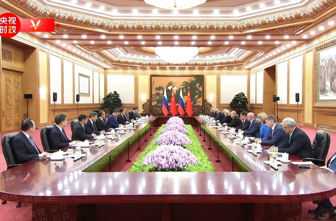 习近平：中俄关系锚定更高水平 更高质量发展目标