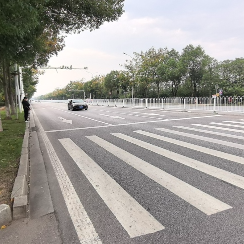 记者行动 | 安全or便利？宁乡一小区居民乘公交要绕1公里