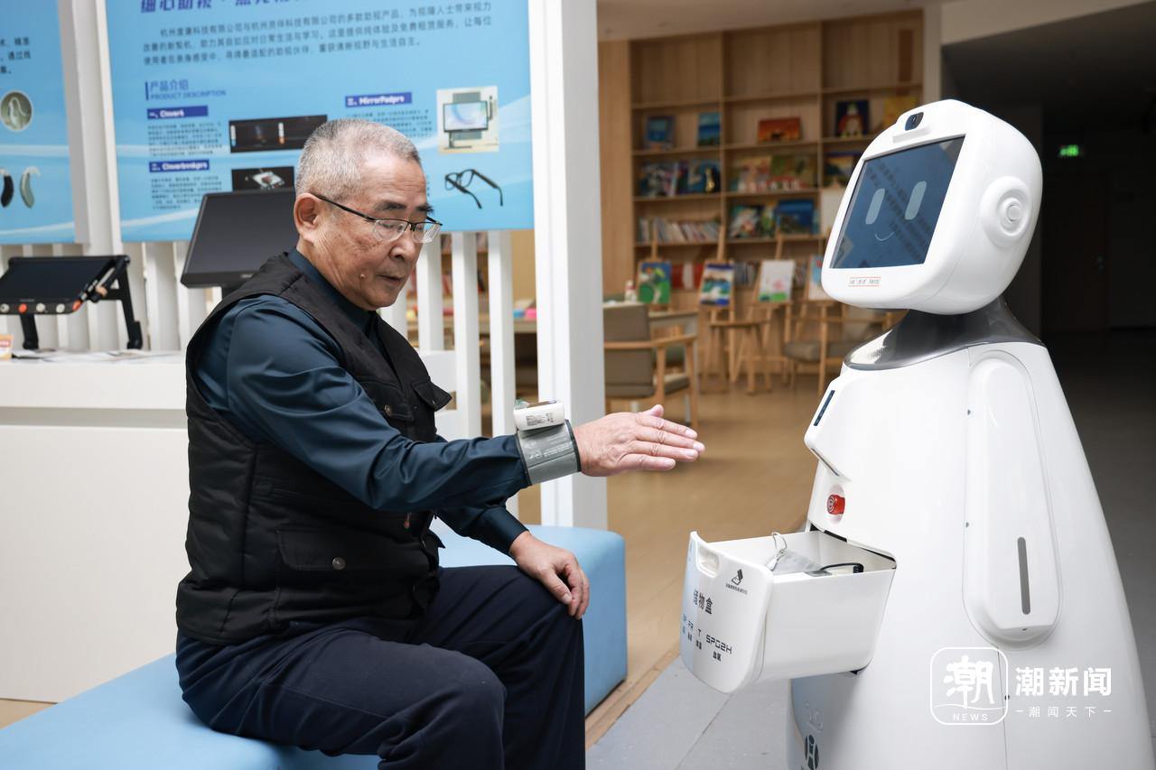 养老机器人，如何走入寻常百姓家？
