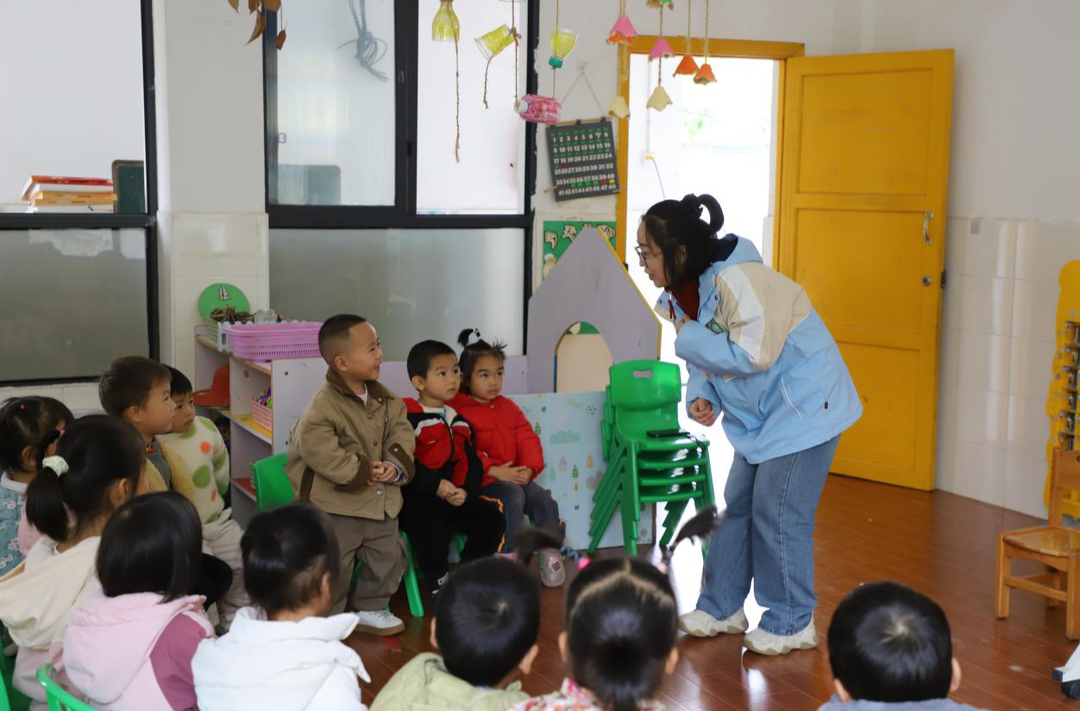 绘本+篮球！龙山雨花幼儿园的“童趣小课堂”暖到桂塘