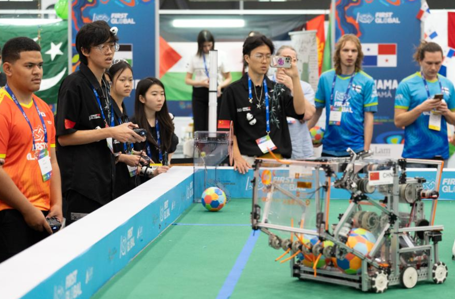 中国队在2025年FIRST全球机器人挑战赛获三个奖项