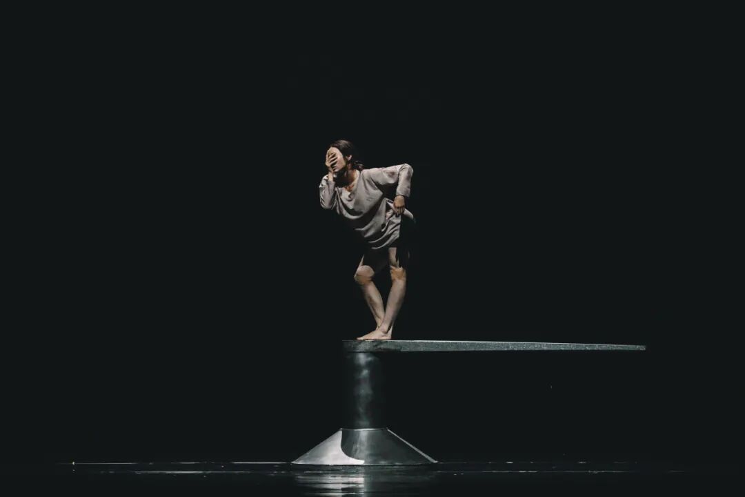 艺谈｜刘睿懿：回环中的存在确证——现代舞《回》的时间哲思与艺术突破