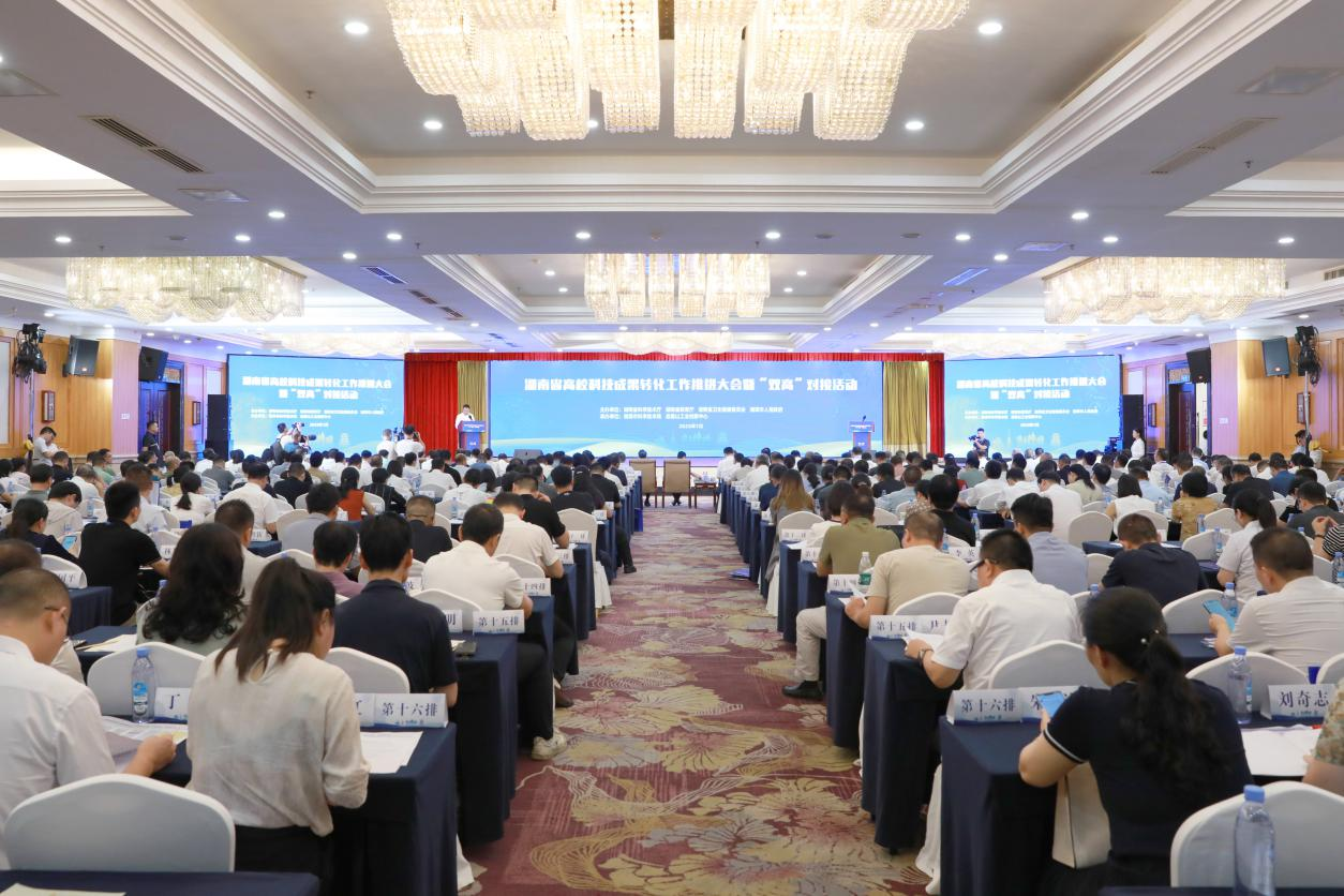 别样“风花雪月”：科转人书写时代创新篇