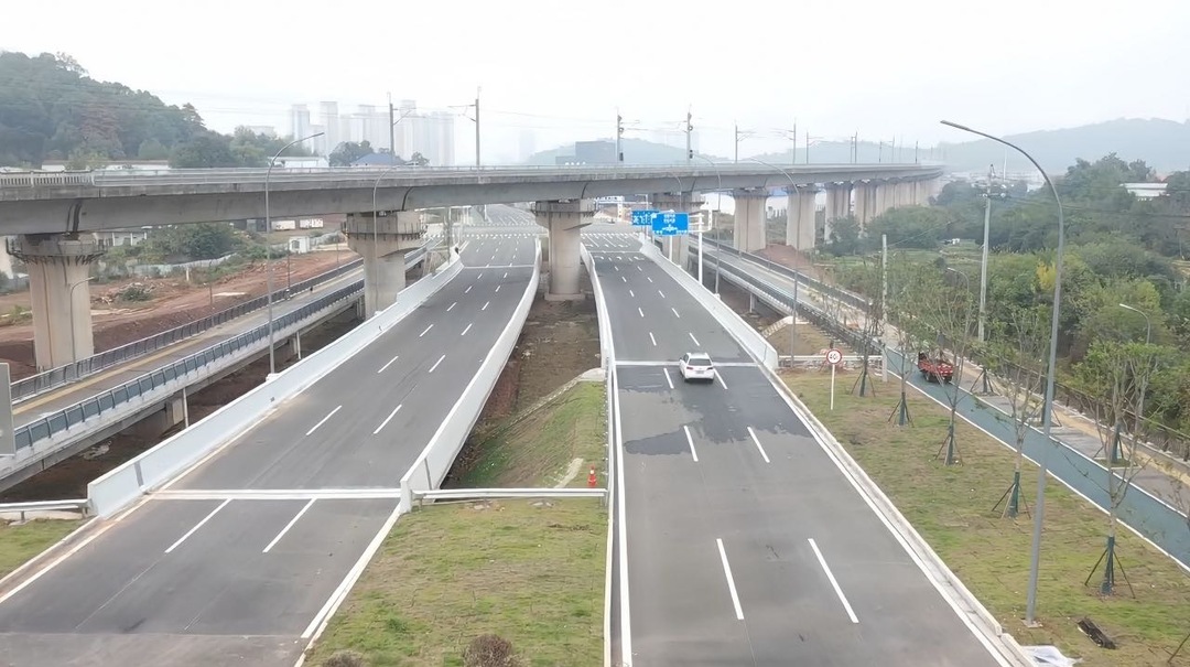 株洲藏龙路C段今日正式通车 打通九郎山职教科创城与主城区的快速通道