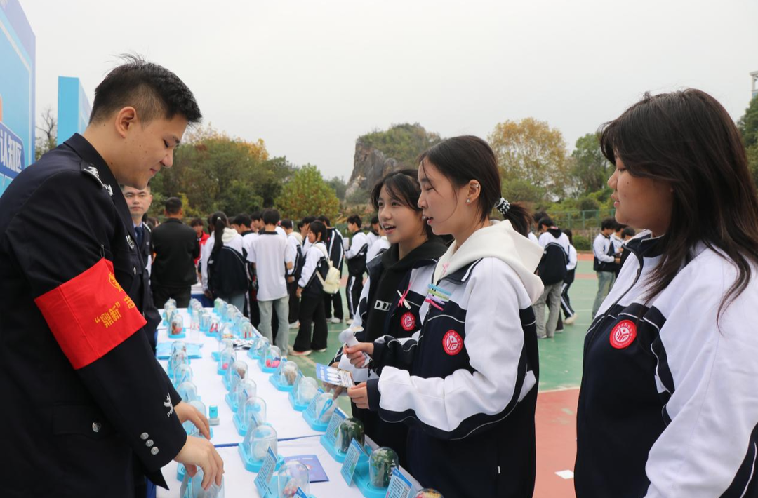 邵东市职业中专学校开展禁毒法治宣传进校园活动