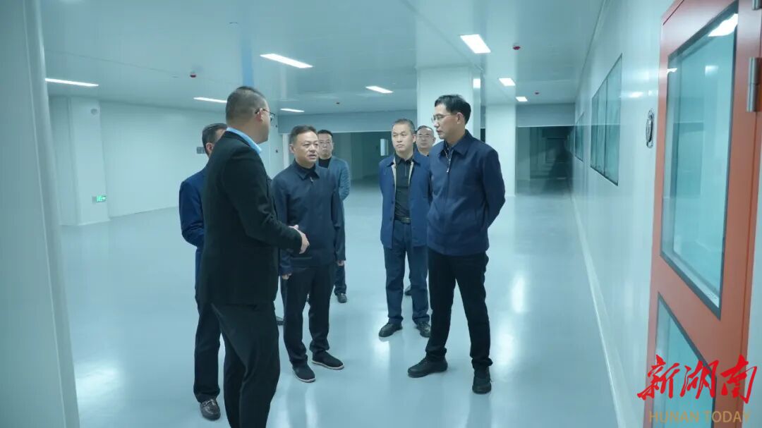 王启武调研重点企业发展和项目建设推进情况