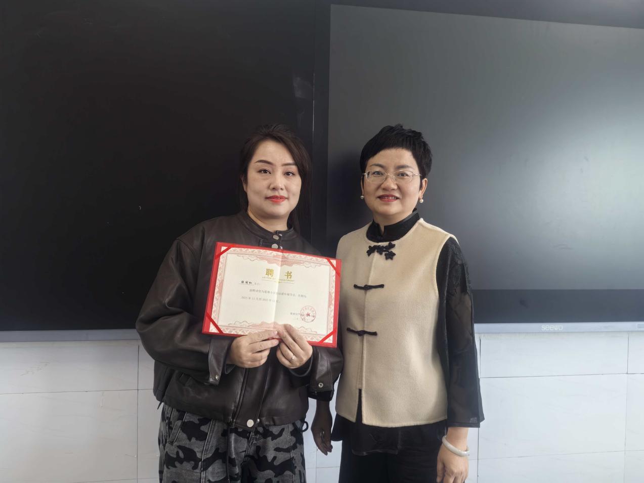 株洲市芦淞区莲塘小学：对接服装产业  开启串珠劳动课