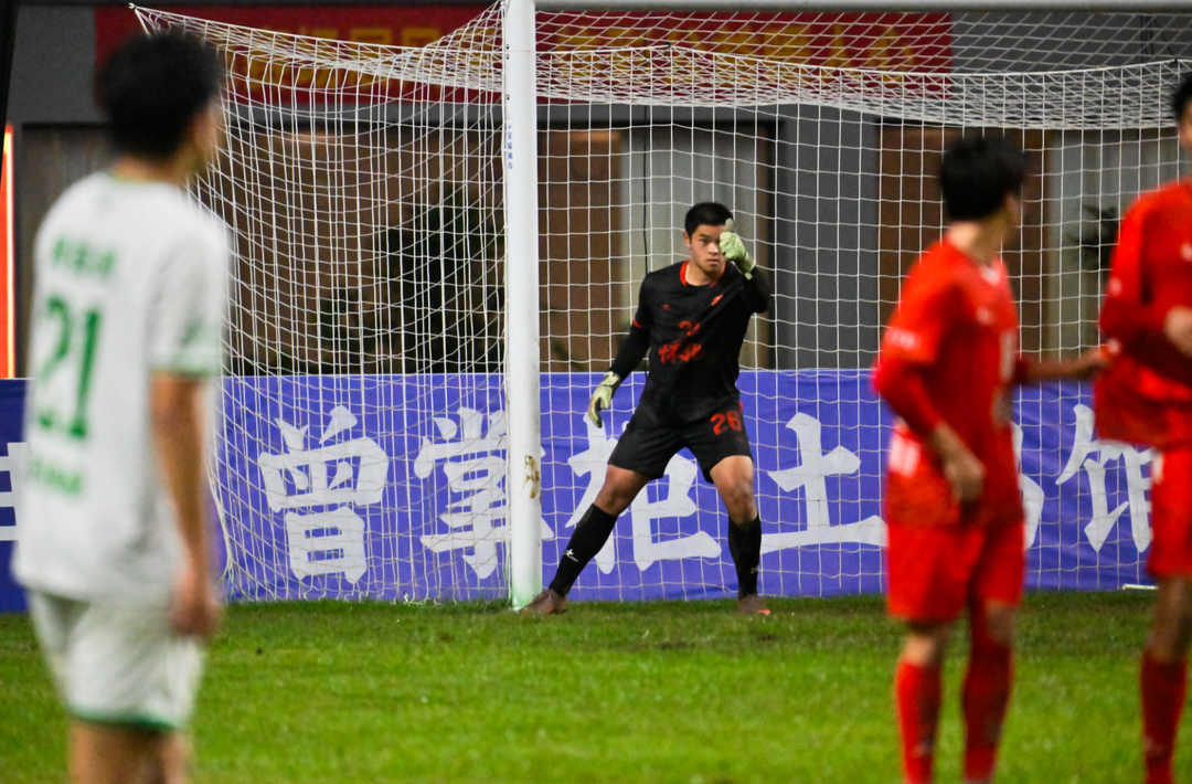 “湘超”怀化VS郴州⑧ | 组图：雨夜鏖战！门将封神！怀化战平郴州