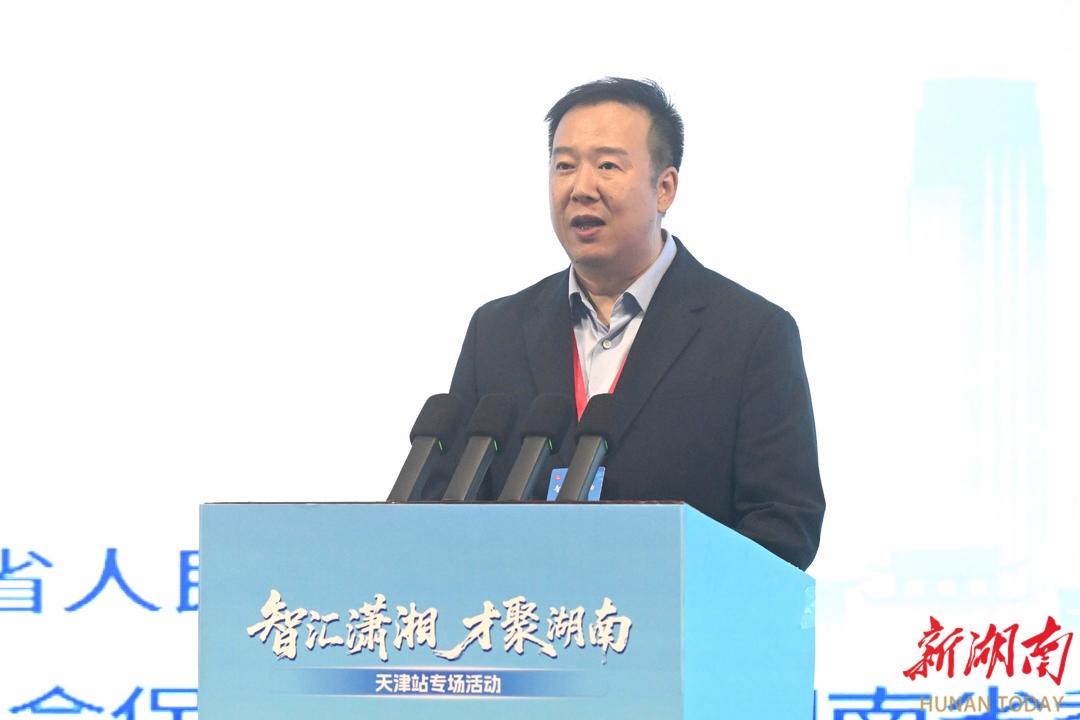 蓝思科技中国区总裁江南：南开求学、部委任职，最终选择湖南