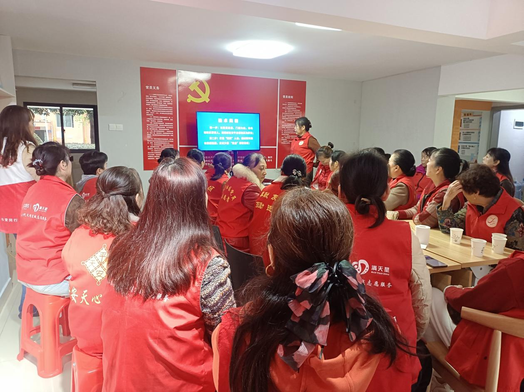 新宇社区“敲门行动”传递安全知识筑牢居民生活“防护网”