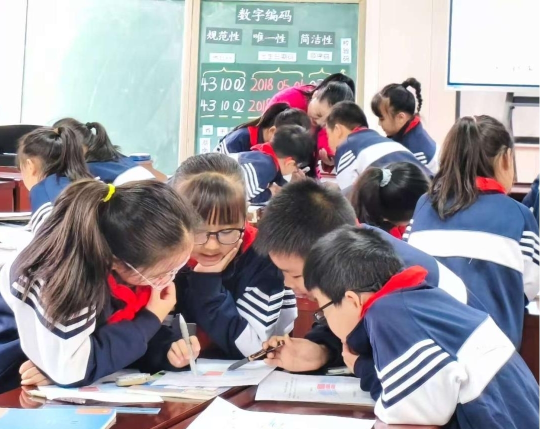 精准视导促成长，“沉浸教研”明方向