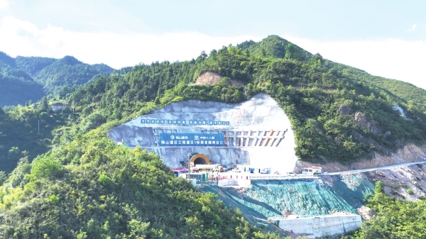 实干担当·新化篇|新化县：高歌快进谋项目@湖南日报