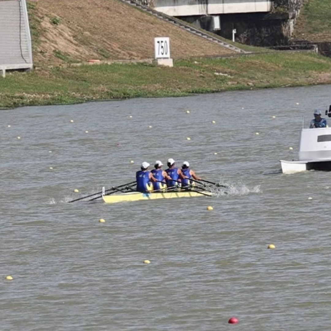 湖南队获赛艇女子四人双桨第四名