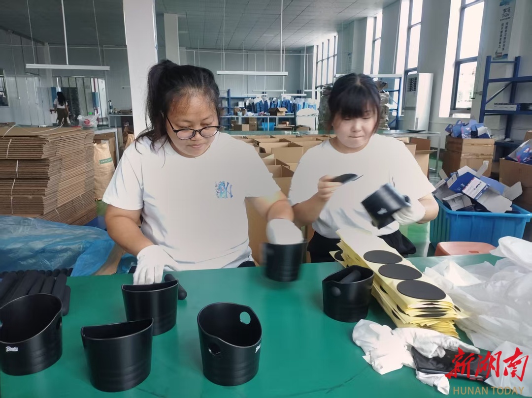 浏阳山村咖啡器具“双十一”爆火 